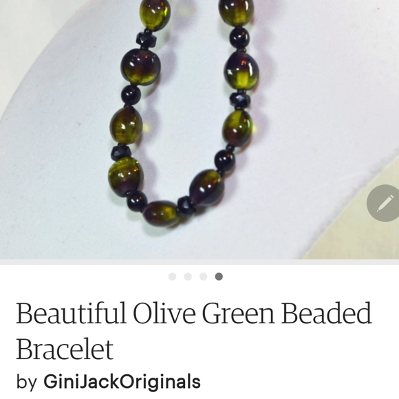 Beautiful Handmade Beaded Bracelet - Picture 5 of 6